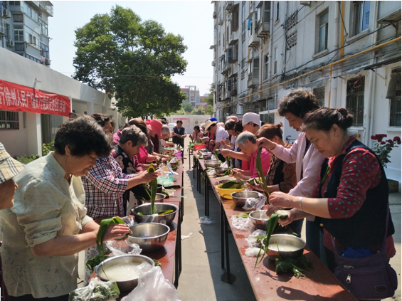 Ȫɽ����ׯ�ֵ����������ٰ조Ũ�����ڣ�����Ʈ��ҡ��